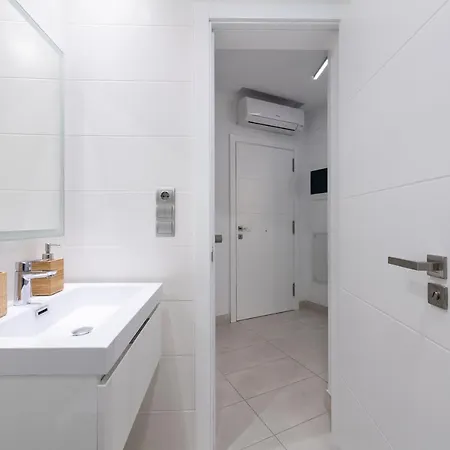 Edison Building 204 By Canariasgetaway